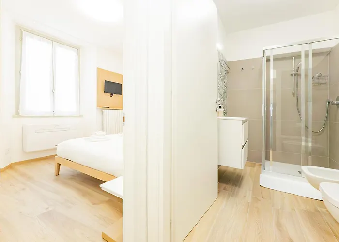 Riva Real Estate - *