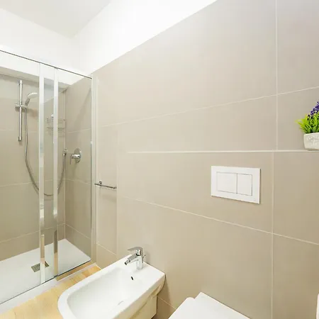 Riva Real Estate - Lägenhet Lecco