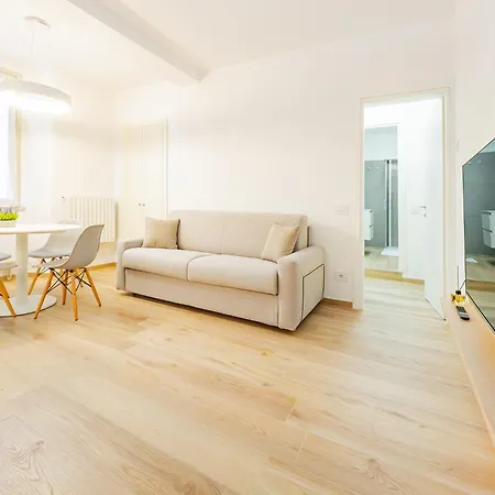 Riva Realestate - *
