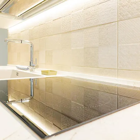 Riva Real Estate - * 莱科